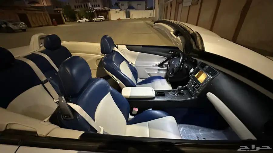 لكزس is 300 كوبيه 2009 7
