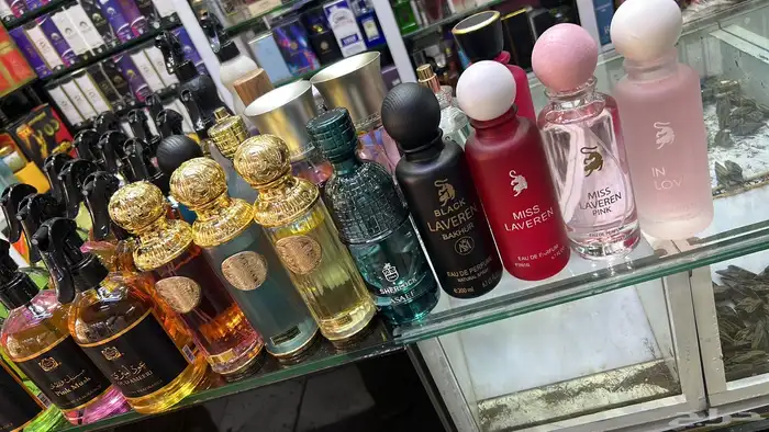 الان بدل 3 عطورات تاخذ 4 عطورات ب100 ريال 5