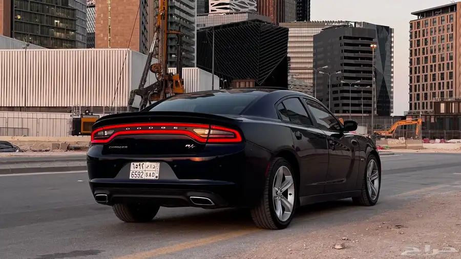 للبيع دودج تشارجر R T V8 5