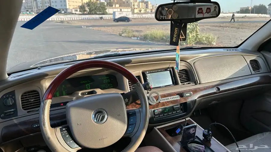 ماركيز 2005 عنابي 18