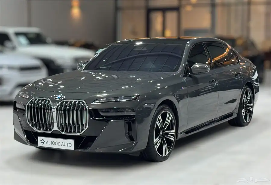 بي ام دبليو 740i موديل 2023 فل كامل مستعمل 1