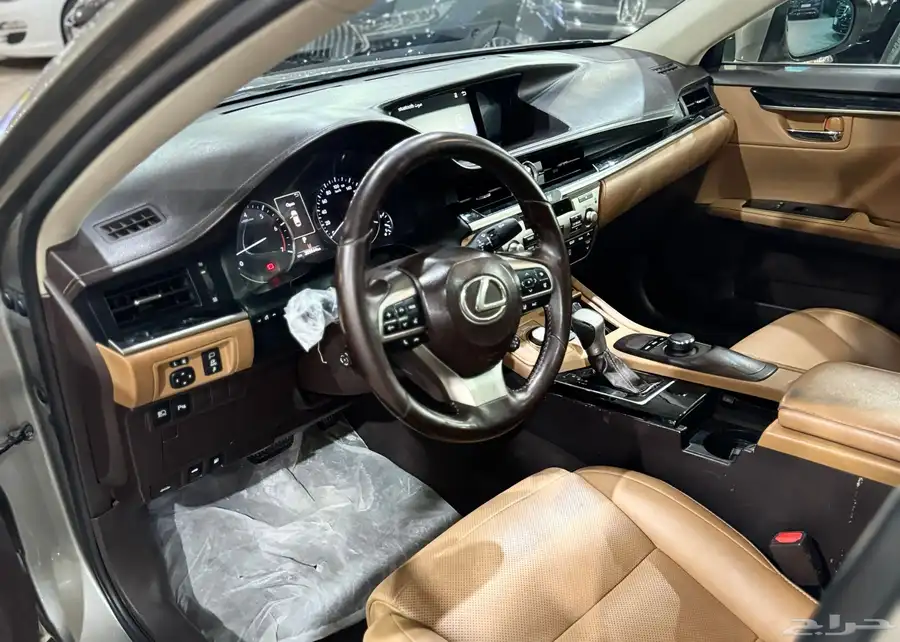 لكزس ES350 2017 فل كامل 18