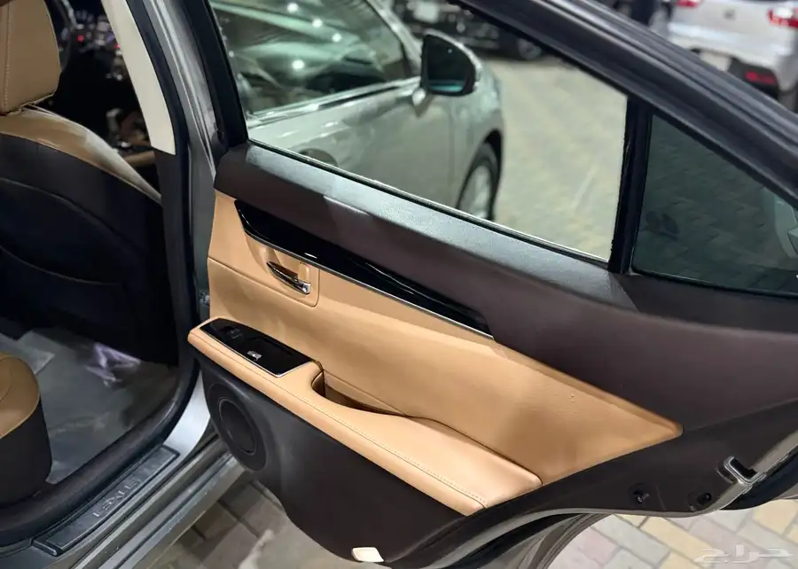 لكزس ES350 2017 فل كامل 32