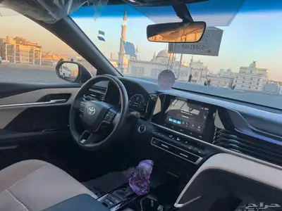 تويوتا كامري E PLUS هايبرد 2025 فتحة سقف 32