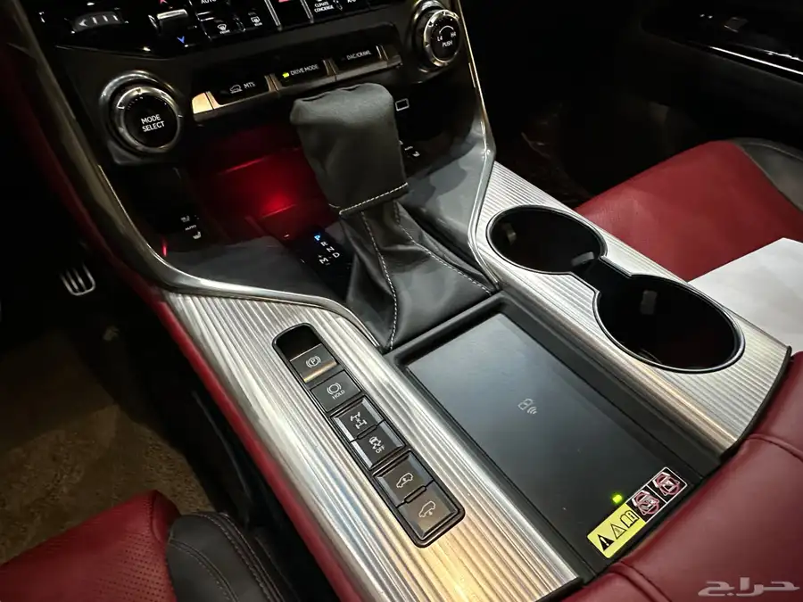 جيب لكزس LX 600 أف سبورت سعودي شبه أصفاار 48