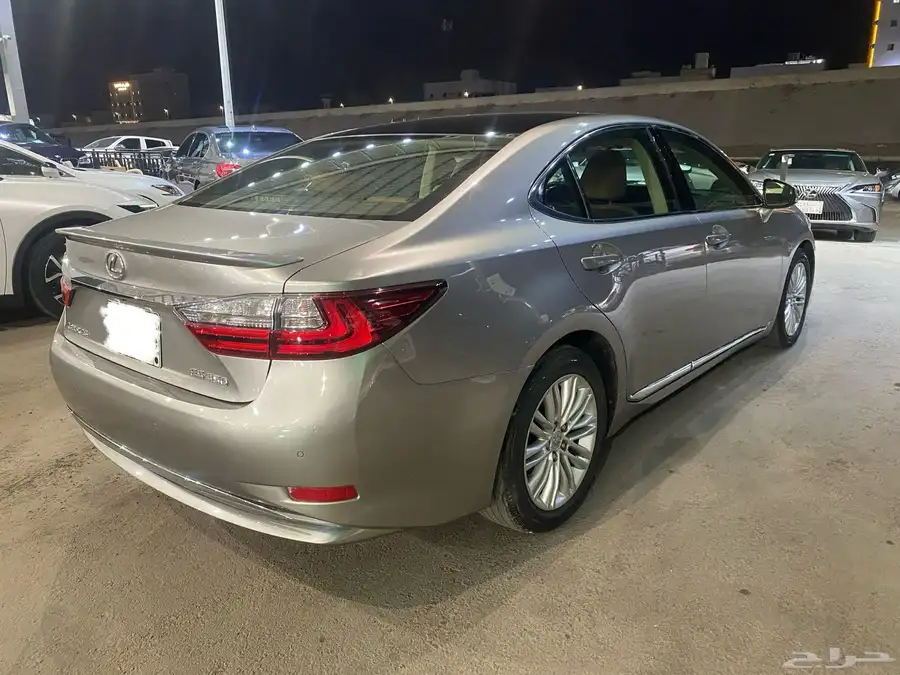 لكزس ES 350 2016 فئة CC 4