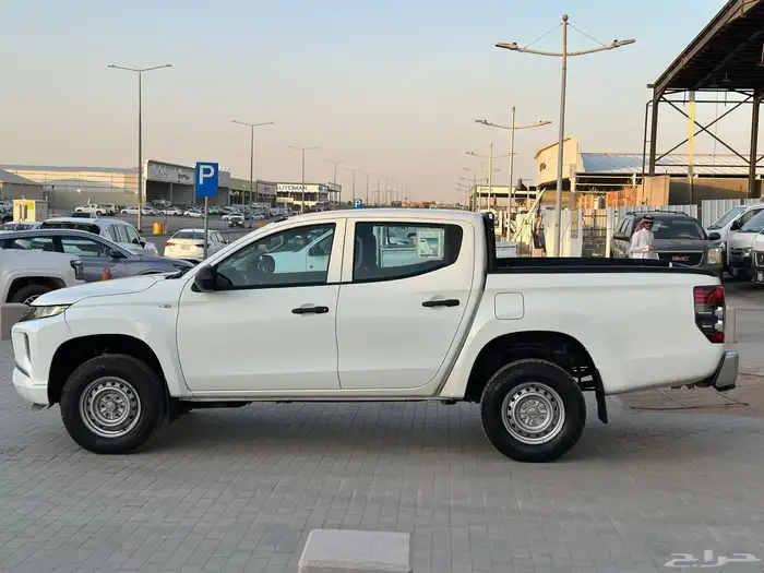 ميتسوبيشي L200 دبل ديزل 2021 4