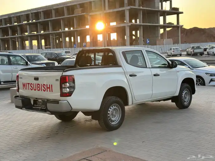 ميتسوبيشي L200 دبل ديزل 2021 7