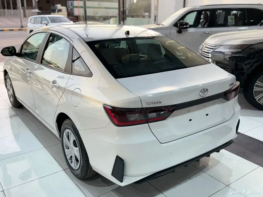 تويوتا يارس استاندر 1.5 بريمي 2026 3