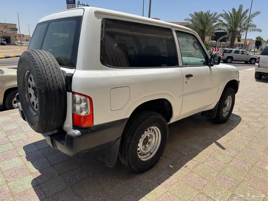 جيب نيسان موديل 2004 3