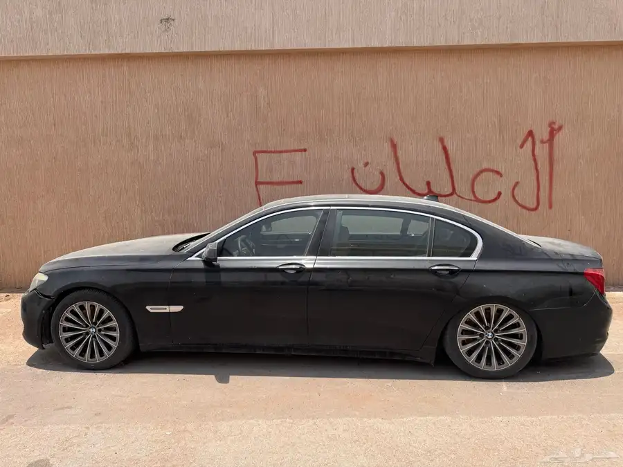 بي ام دبيلو 2010 حجم 750L للبيع 1