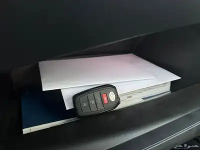 تويوتا كامري E PLUS هايبرد 2025 فتحة سقف 53