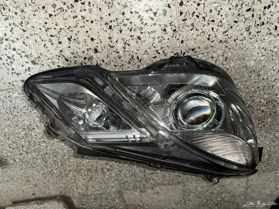 قطع غيار مرسيدس 2011 و 2016 e300 و e63 2