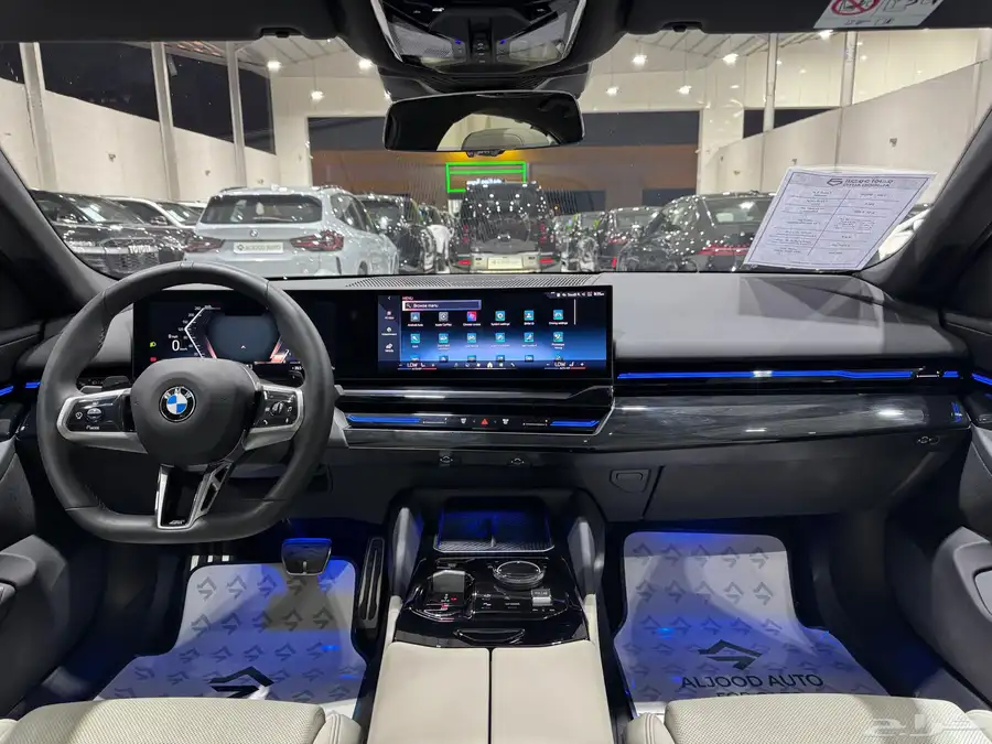 بي ام دبليو 520i M kit موديل 2024 فل كامل شبة جديد 8