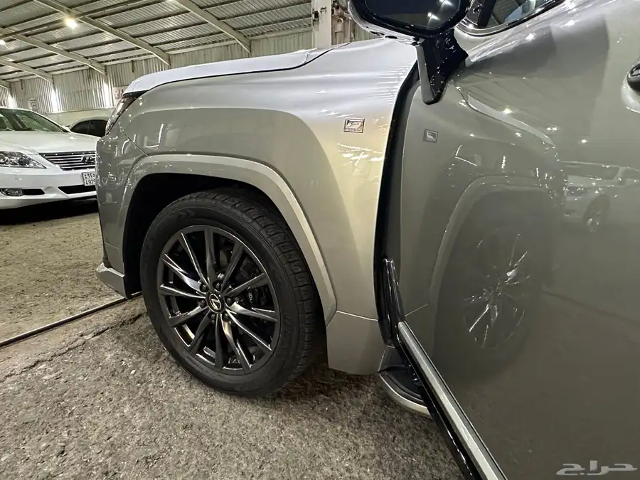 جيب لكزس LX 600 أف سبورت سعودي شبه أصفاار 25