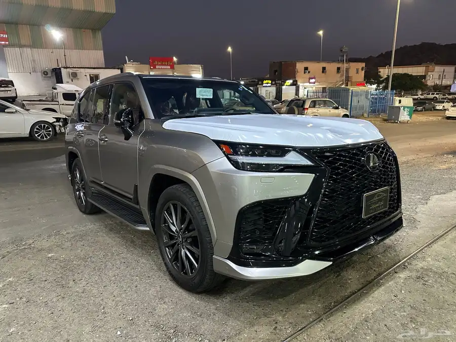 جيب لكزس LX 600 أف سبورت سعودي شبه أصفاار 4