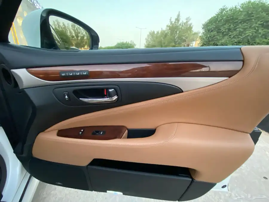 لكزس 2015 LS460 لارج 22