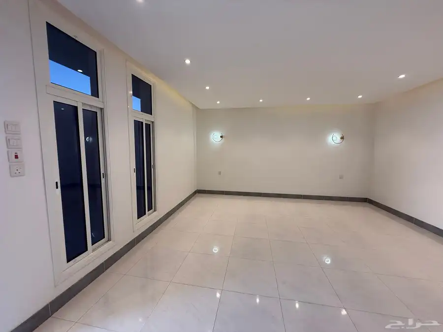للبيع فلل الإسكان حي بن بطي وتاره طريق ابها الخميس 6