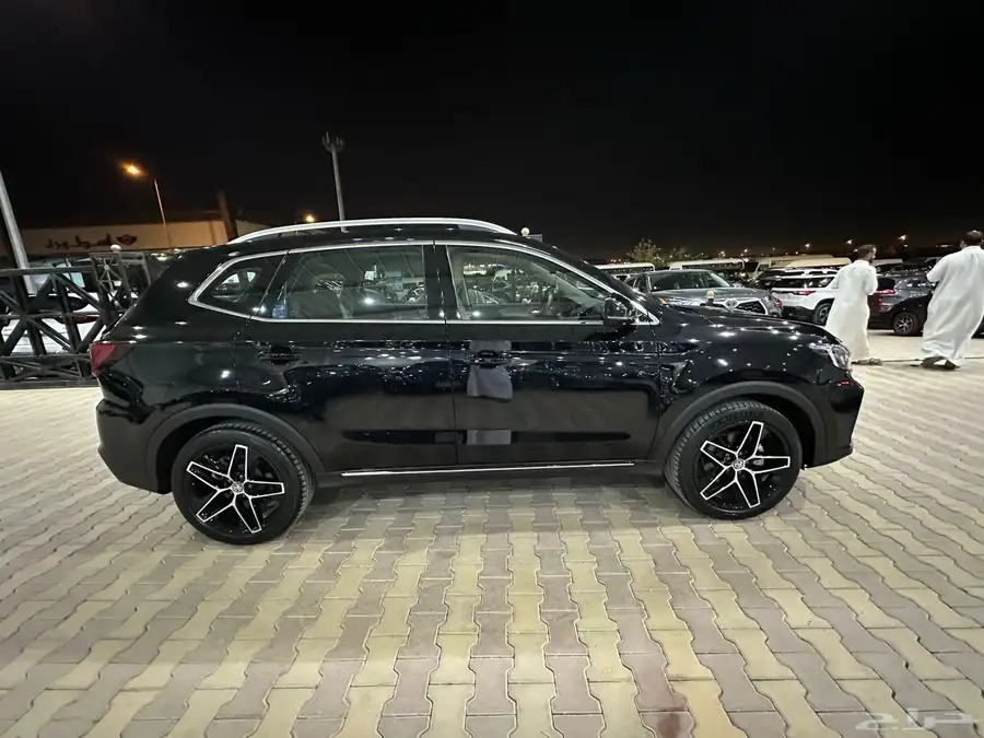 ام جي RX5 موديل 2024 فل كامل شبه جديد 3