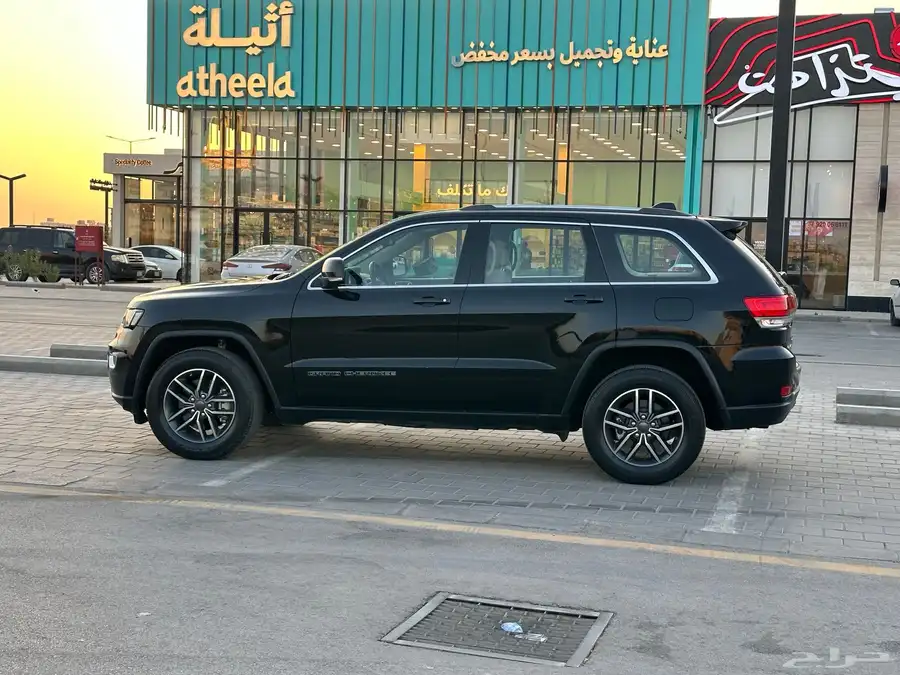 جراند شروكي لاريدو دبل 2