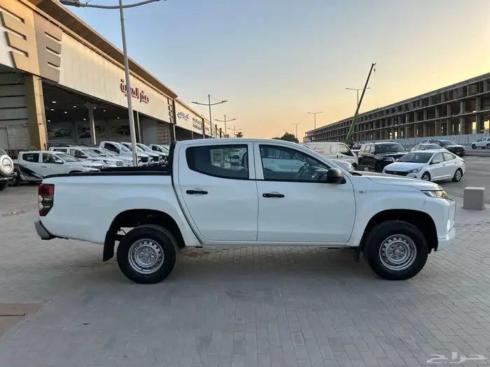 ميتسوبيشي L200 دبل ديزل 2021 8