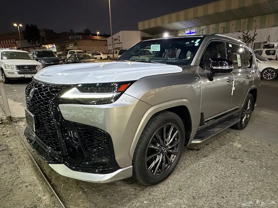 جيب لكزس LX 600 أف سبورت سعودي شبه أصفاار 14