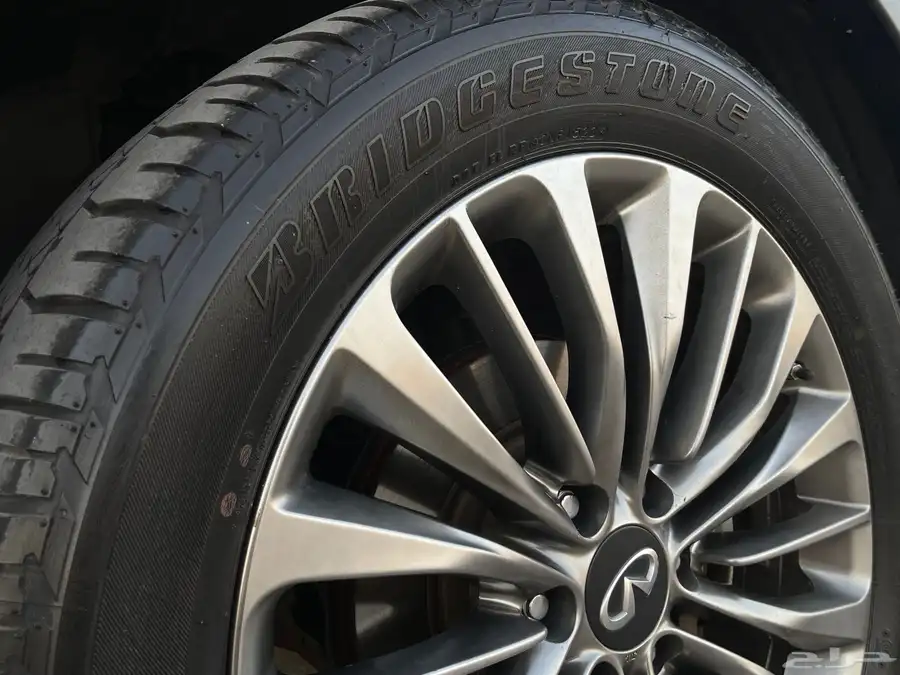 للبيع انفينتي QX80 موديل 2019 نظيف جدا 10