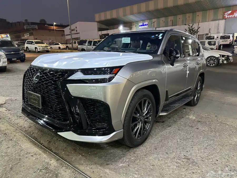 جيب لكزس LX 600 أف سبورت سعودي شبه أصفاار 7
