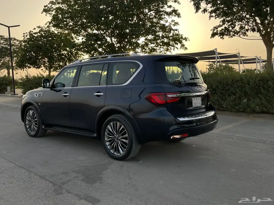 للبيع انفينتي QX80 موديل 2019 نظيف جدا 3
