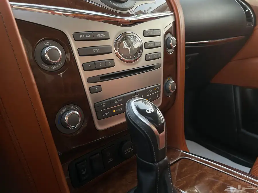 للبيع انفينتي QX80 موديل 2019 نظيف جدا 13
