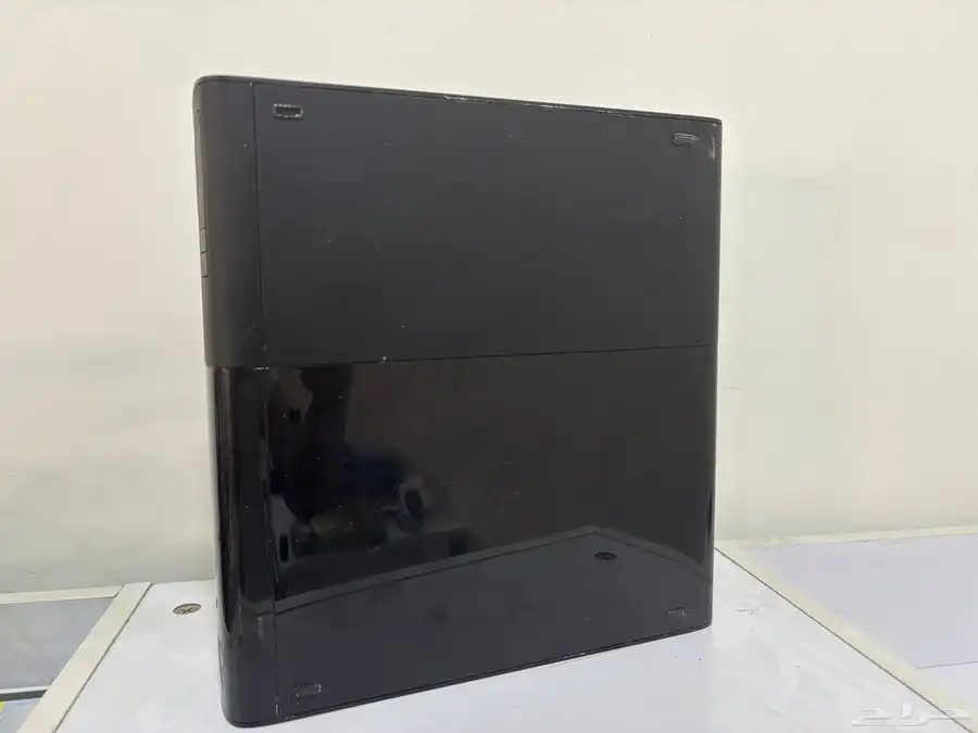 Xbox 360 E مع ملحقاته 3