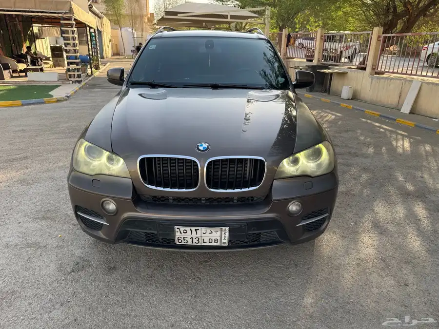 سياره bmw x5 2011 12