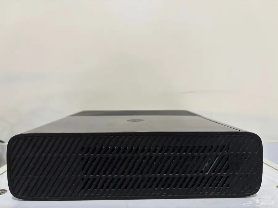 Xbox 360 E مع ملحقاته 6