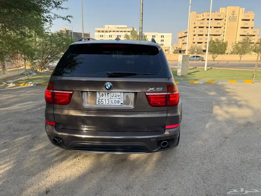 سياره bmw x5 2011 9