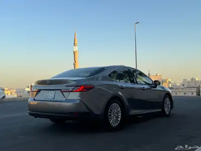 تويوتا كامري E PLUS هايبرد 2025 فتحة سقف 10