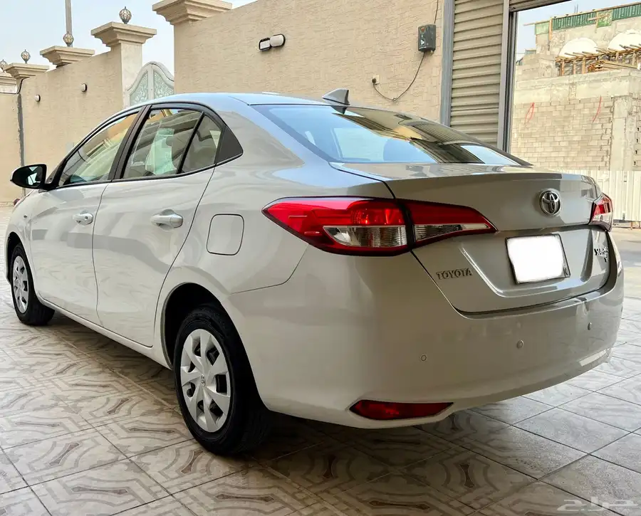 تويوتا يارس 2021 وكالة عداد 105 الف 4
