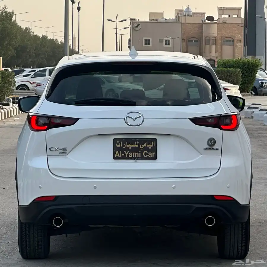 مازدا 5-2023 نظيفة جدا 3
