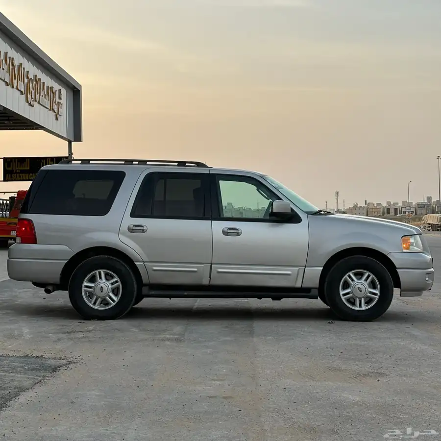 فورد اكسبديشن 2006 دبل نص فل XLT 7
