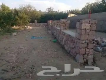 يوجد لدينا مباني حجر 3
