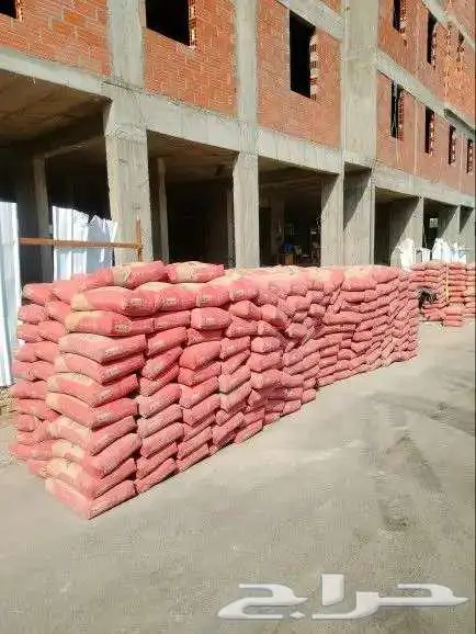 قلاب لنقل البطحاء والاسمنت ومخلفات البناء الدمار 3