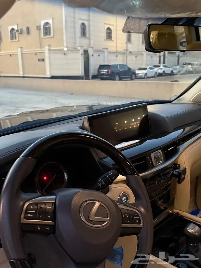 لكزس 2018 5
