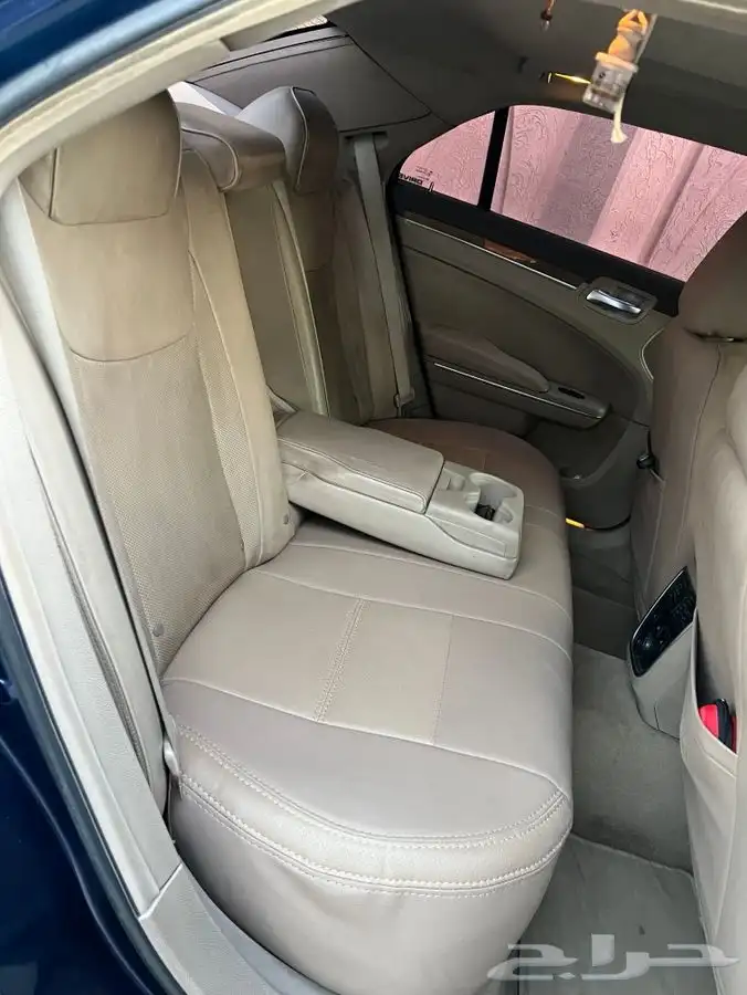 كرايسلر 2014 فل كامل 5.7 V8 4