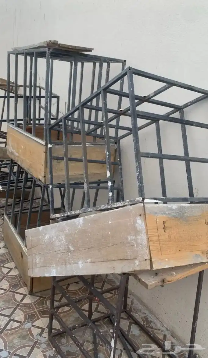 شبك حامي للمكيف ومدخل مكيف 1