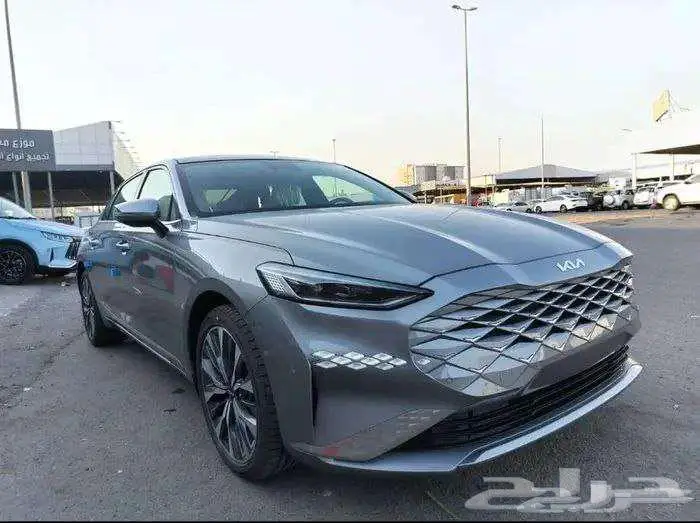 كيا K8 نص فل موديل 2024 جديد اقل سعر للكاش والاقساط 0