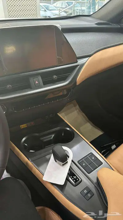 لكزس UX 300 هايبرد 2024 AH 9