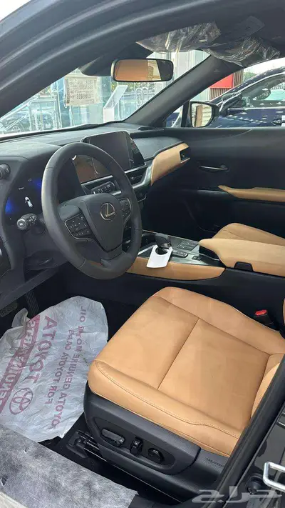 لكزس UX 300 هايبرد 2024 AH 6