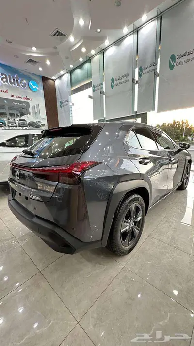 لكزس UX 300 هايبرد 2024 AH 3