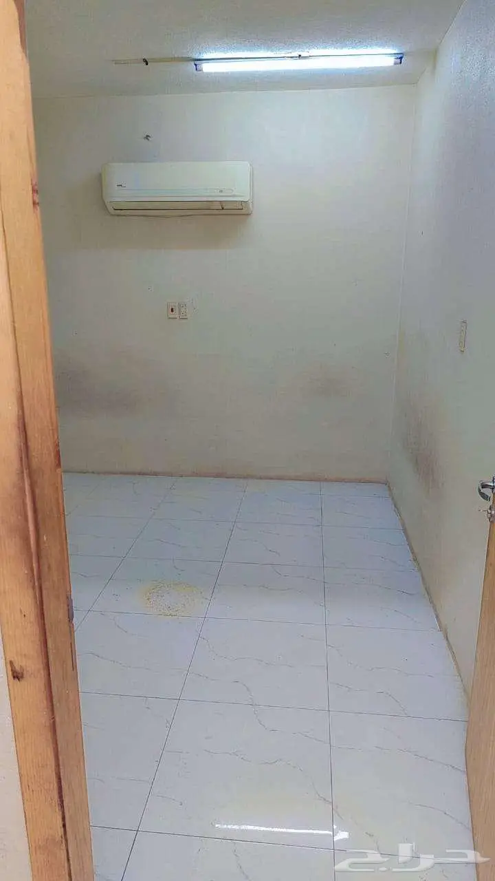 شقق عزاب للإيجار 0