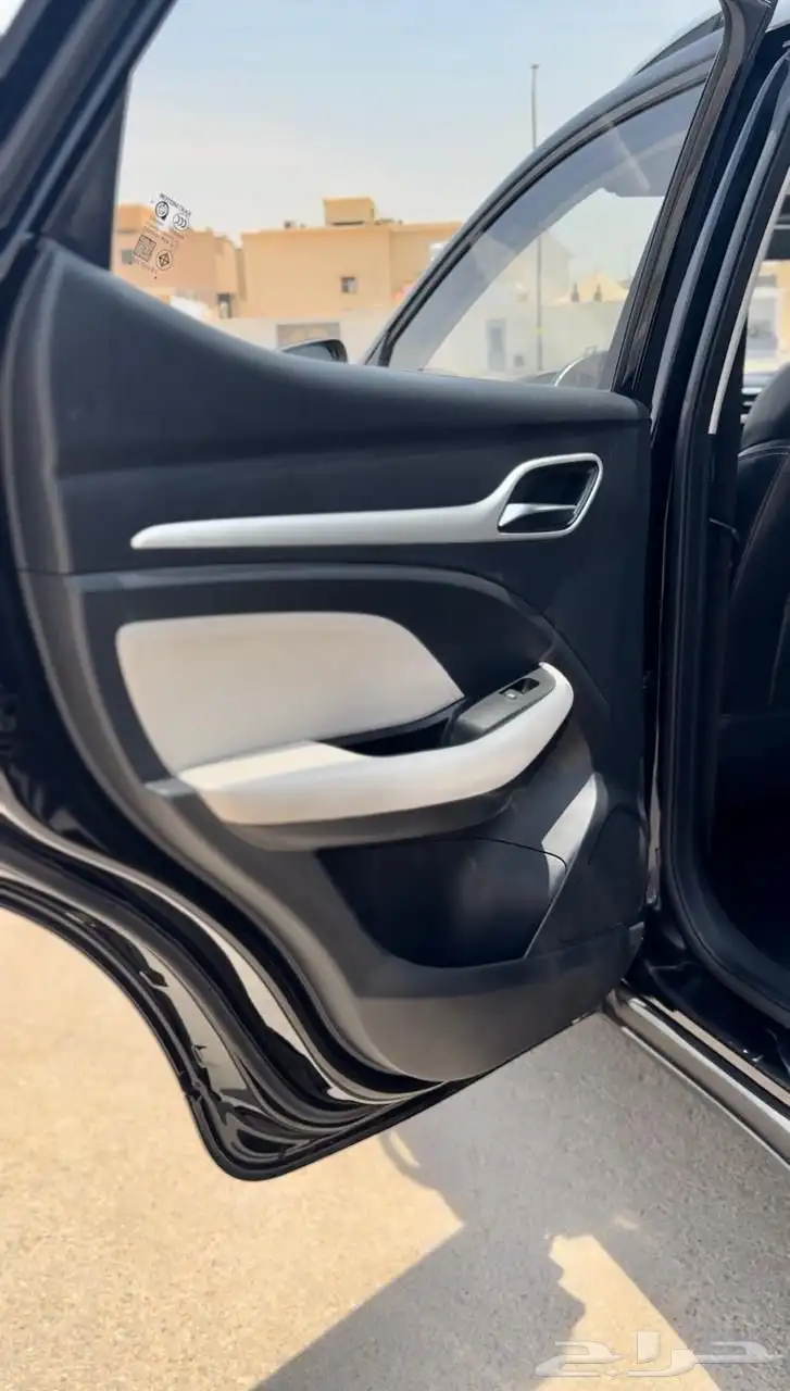 ام جي ZS 2022 10