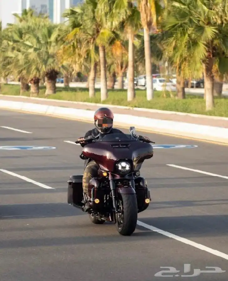 دباب هارلي Street Glide CVO 3